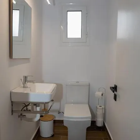 Alexas * Kamena Vourla