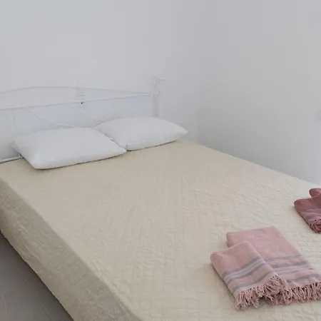 Vakantiehuis Alexas Kamena Vourla