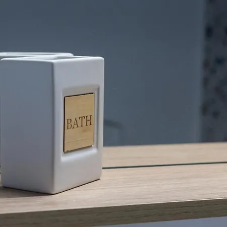 Alexas Kamena Vourla