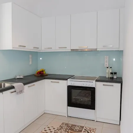 Alexas Kamena Vourla